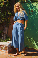 Load image into Gallery viewer, Samantha Crop Top