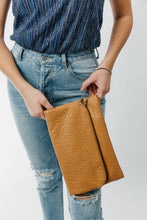Load image into Gallery viewer, Boss Babe Clutch