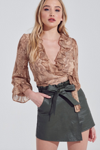 Load image into Gallery viewer, Boss Babe Top