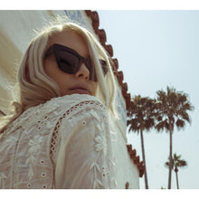 Load image into Gallery viewer, Decker Sunnies