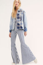Load image into Gallery viewer, Just Float On Flares Geo Stripe
