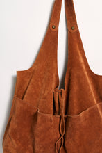 Load image into Gallery viewer, Paris Suede Tote Rust