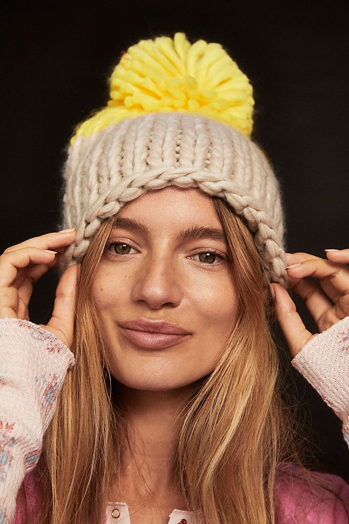 Cozy Up Color Block Pom Beanie Grey/Yellow